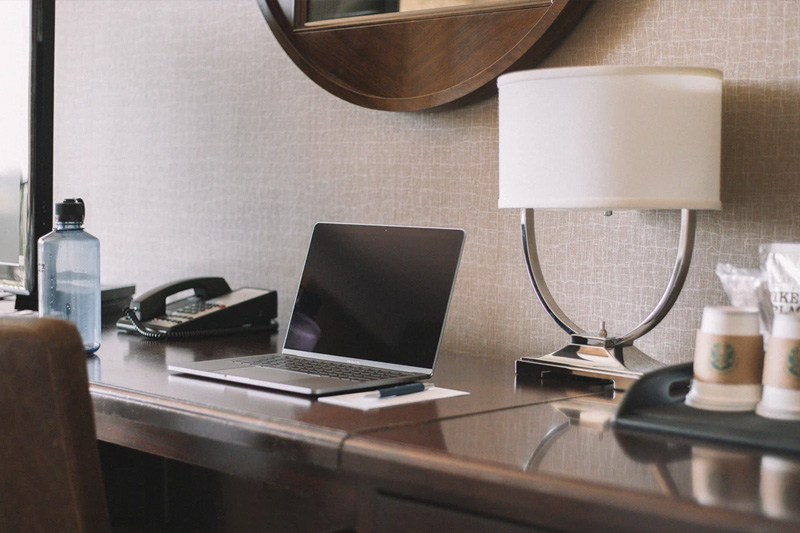 hotel-desk- hotel-desk-